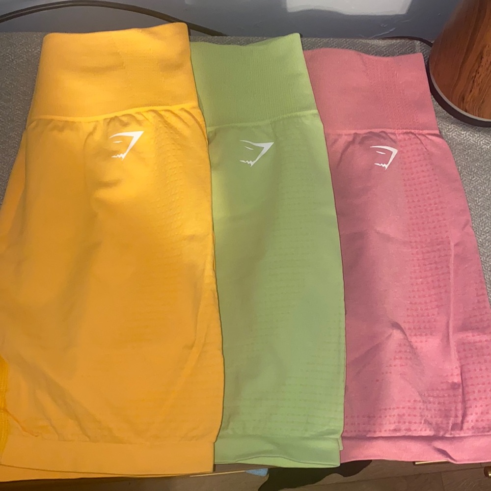GYMSHARK - VITAL SHORTS